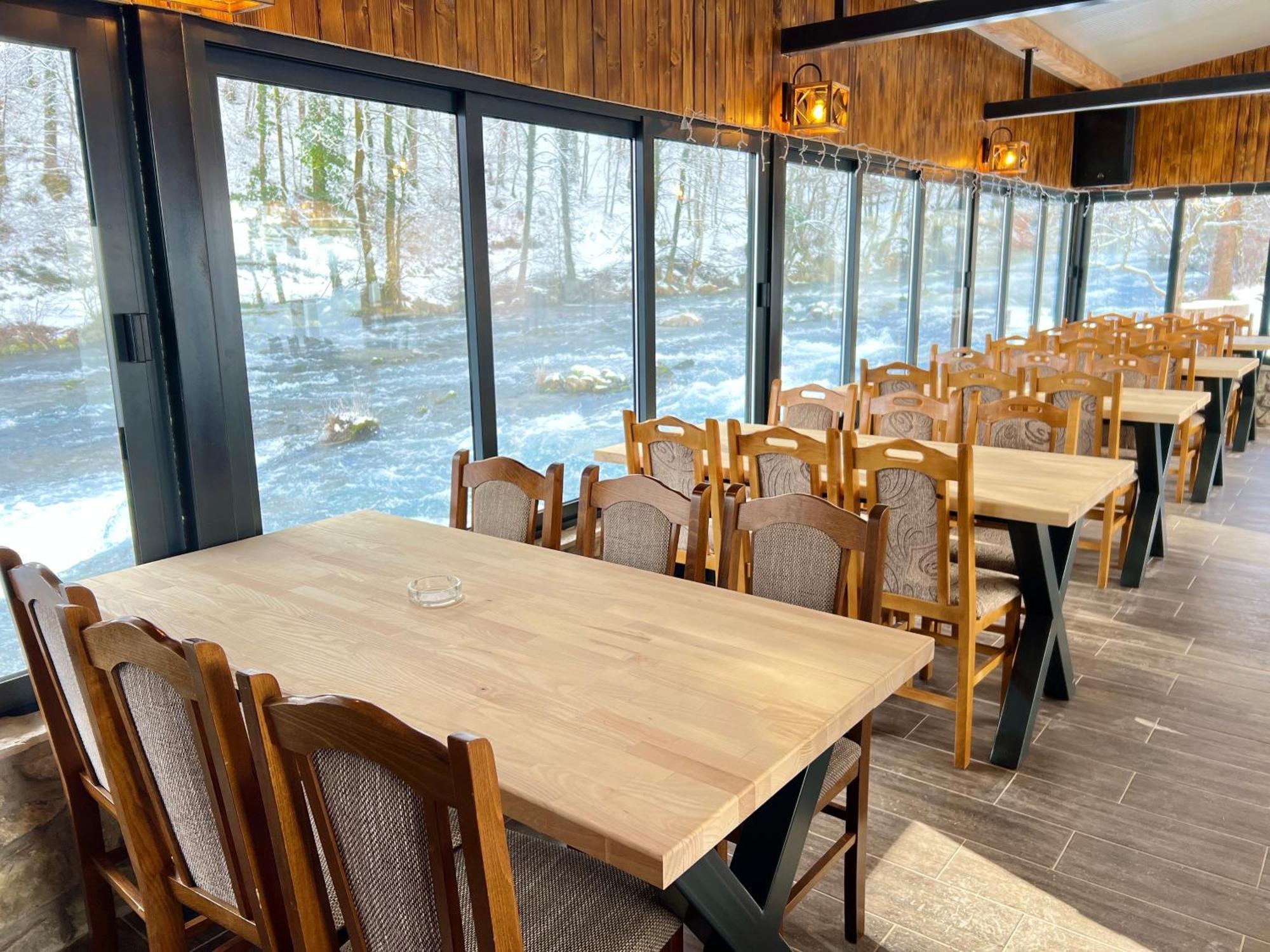 Hostal Domacinstvo Na Kraju Svijeta Sipovo Exterior foto